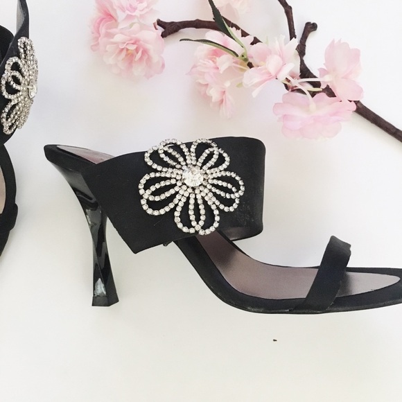 Host Pick Nine West Rhinestone Flower Heels - Picture 2 of 8